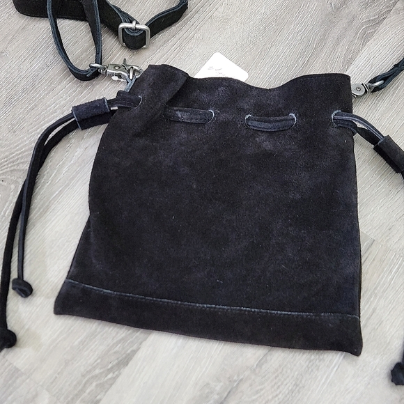 NWT FREE PEOPLE BILLIE SUEDE CROSSBODY BAG BLACK - Picture 7 of 8
